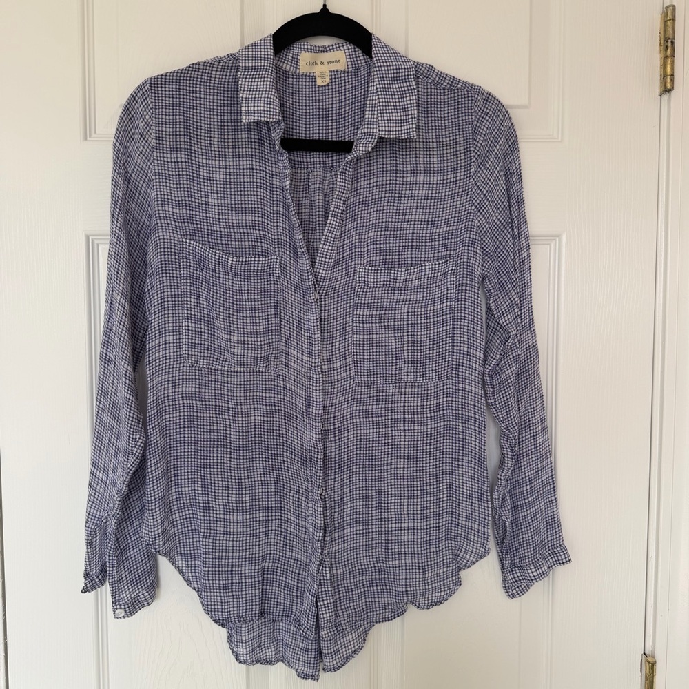 Cloth & Stone Blue White Patterned Button Down Blouse Size Extra Small